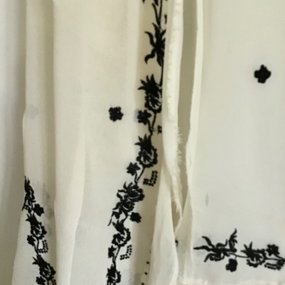 Emma James Sheer Light Cream Black Embroidery Floral Wrap Sweater Top - Picture 5 of 8